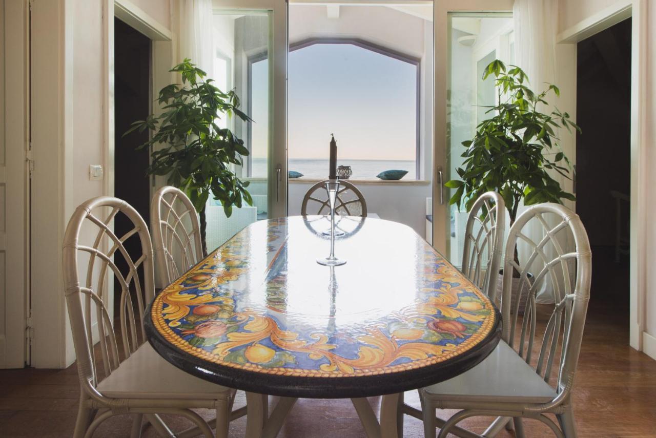 Villa Lilla Sulla Spiaggia Di San Vincenzo Luxury Exterior photo